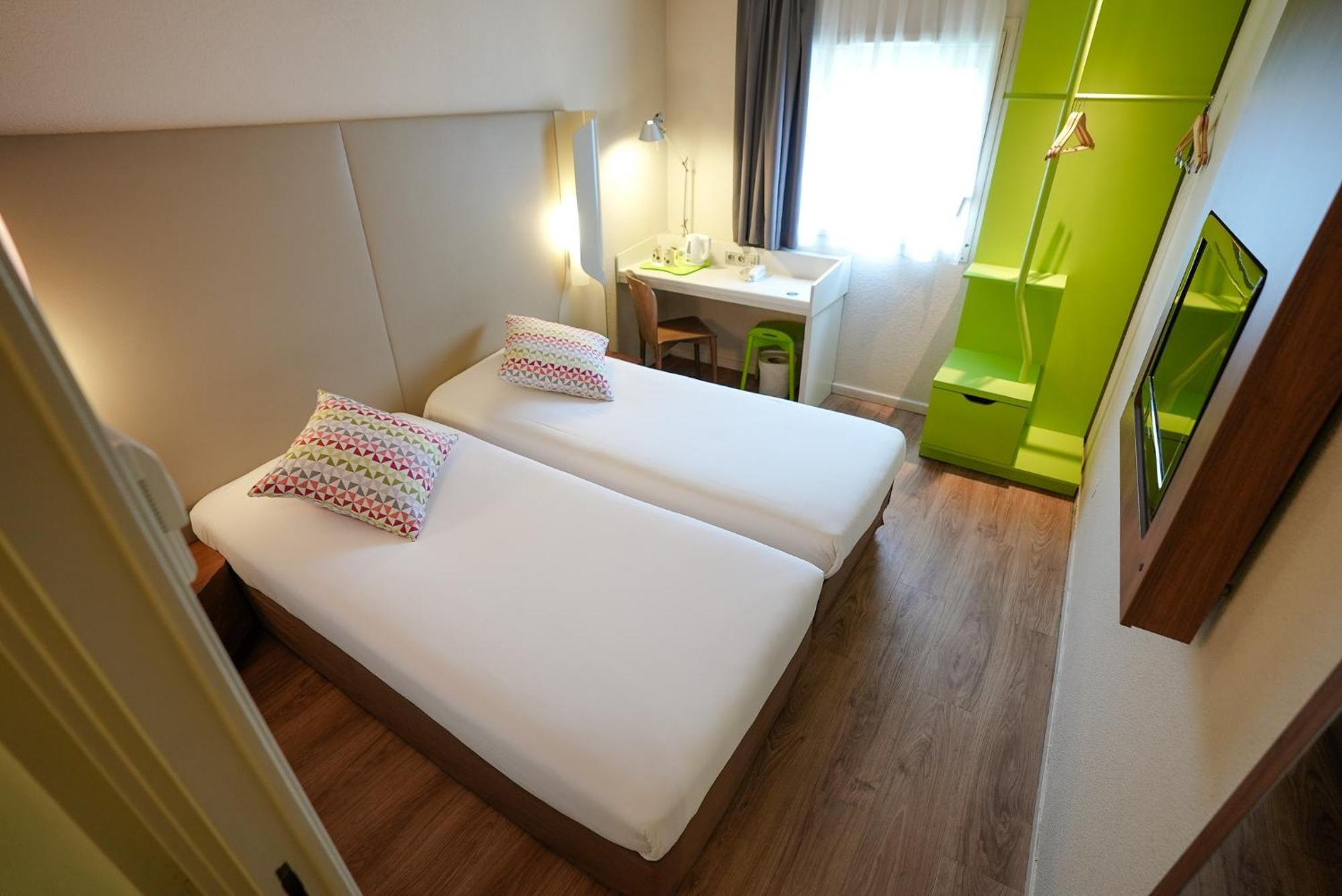 ก็องปานีล รัวซี Hotel ภายนอก รูปภาพ