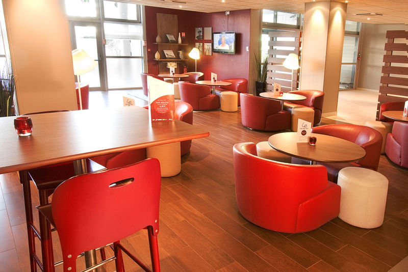 ก็องปานีล รัวซี Hotel ภายนอก รูปภาพ